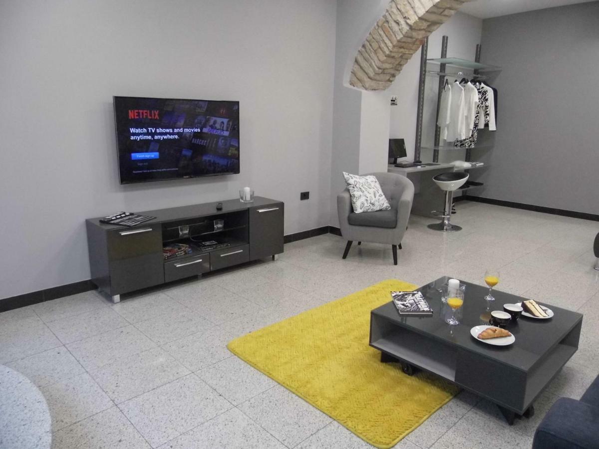 Batcave Daire Pula Dış mekan fotoğraf
