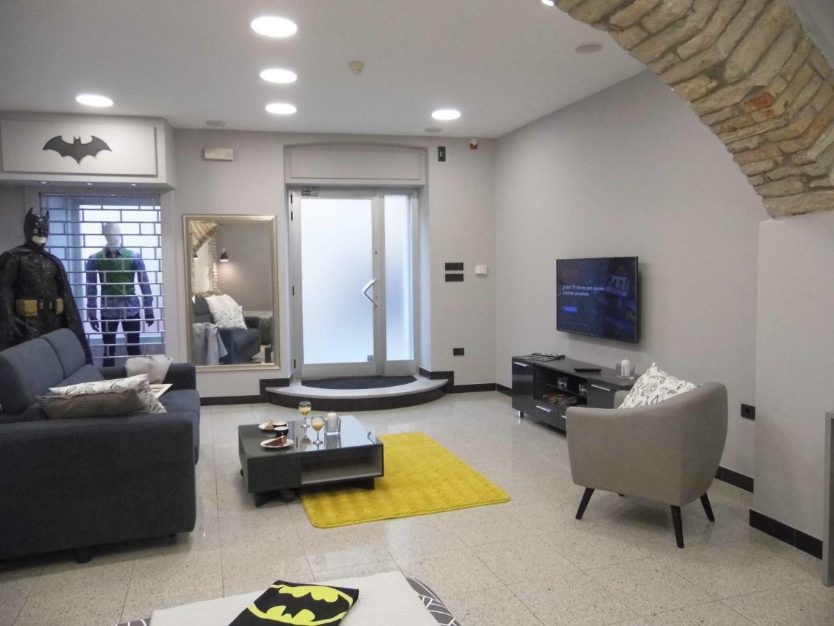 Batcave Daire Pula Dış mekan fotoğraf