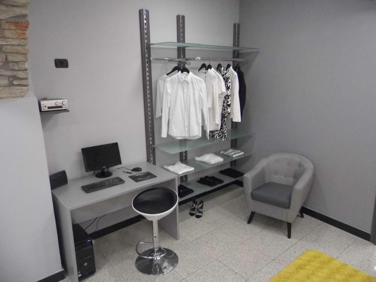 Batcave Daire Pula Dış mekan fotoğraf